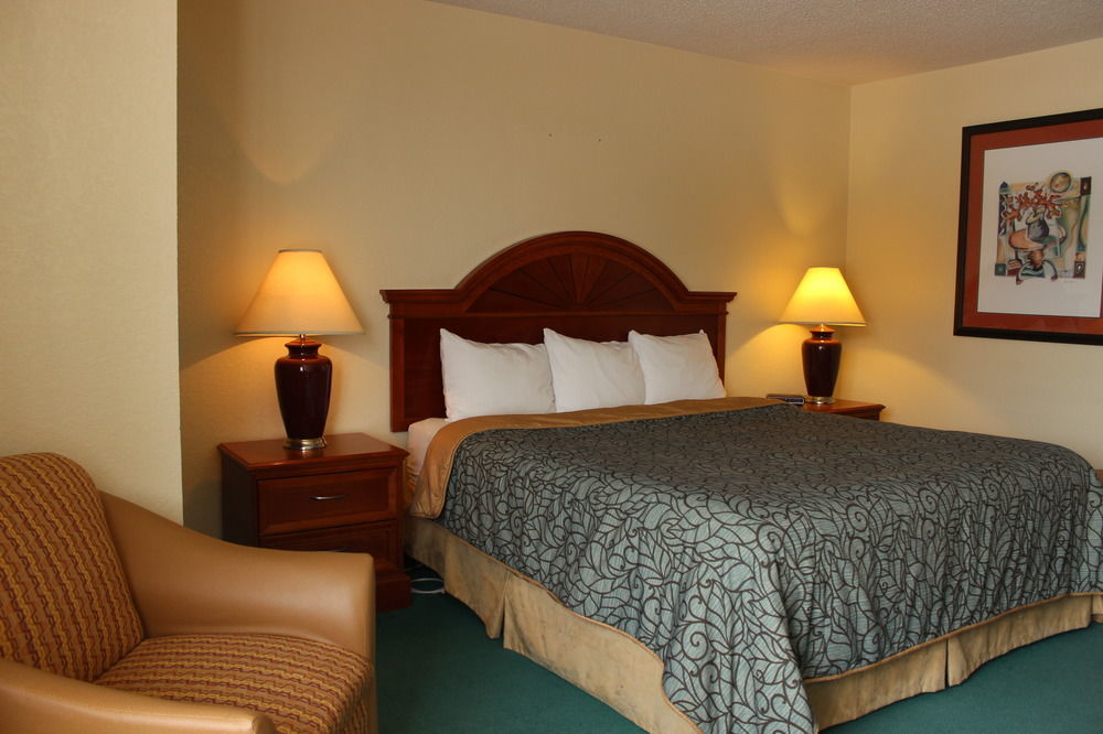 Shawano Four Seasons Resort Екстер'єр фото
