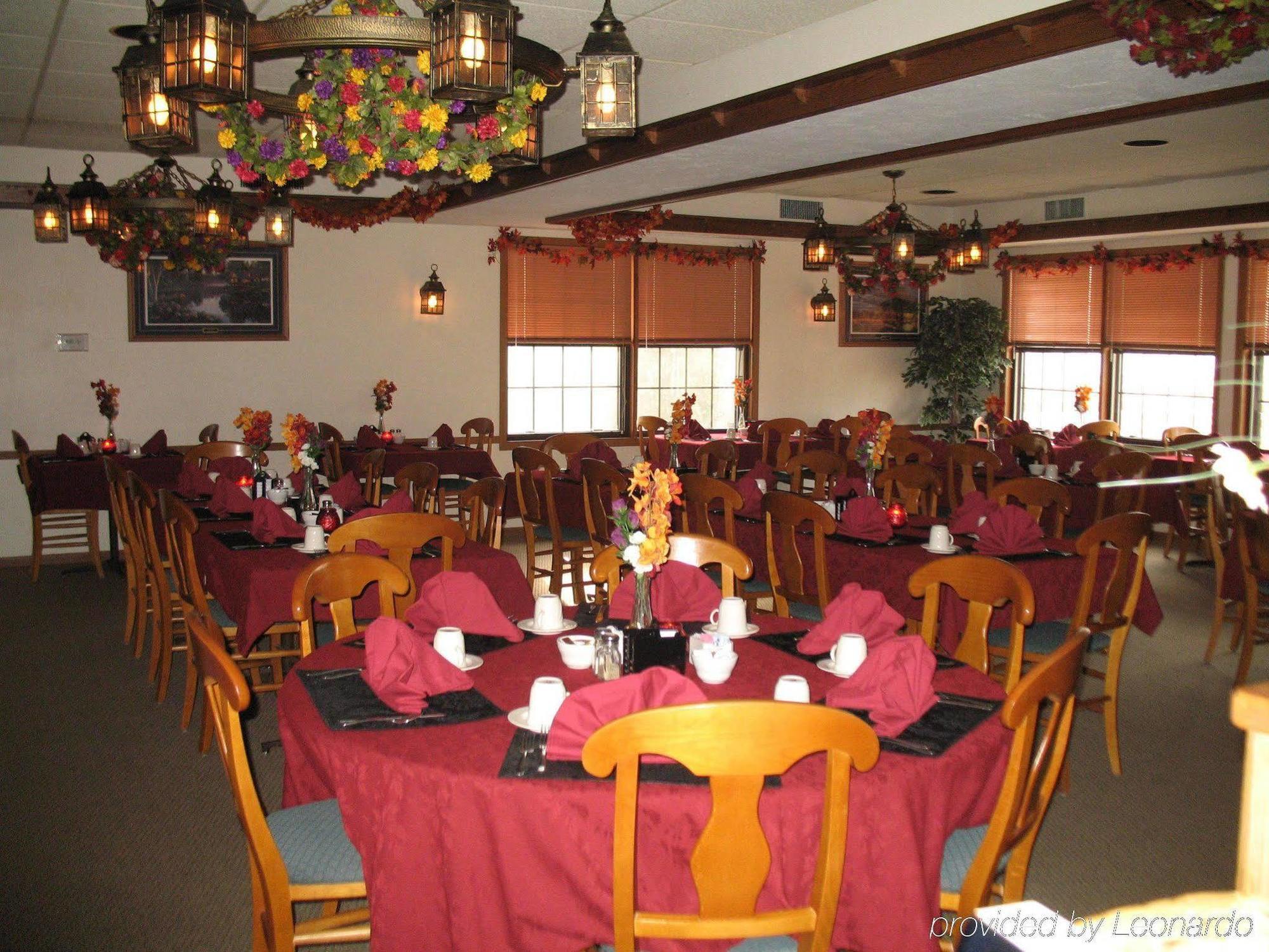 Shawano Four Seasons Resort Ресторан фото